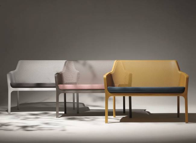 Диван пластиковый Net Bench белый 1160х700х860 мм Диван пластиковый Net Bench белый 1160х700х860 мм