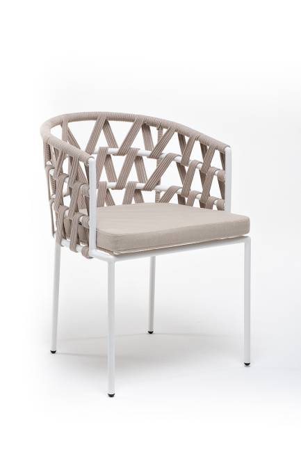 "Диего" стул плетеный из роупа, каркас из стали белый муар, роуп бежевый круглый, ткань бежевая 052 "Диего" стул плетеный из роупа, каркас из стали белый муар, роуп бежевый круглый, ткань бежевая 052
